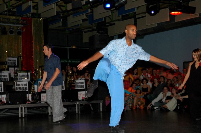 min 2005 11 12 fous swing 269